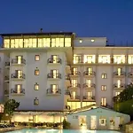 Grand Flora 4*