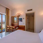 Grand Flora 4*