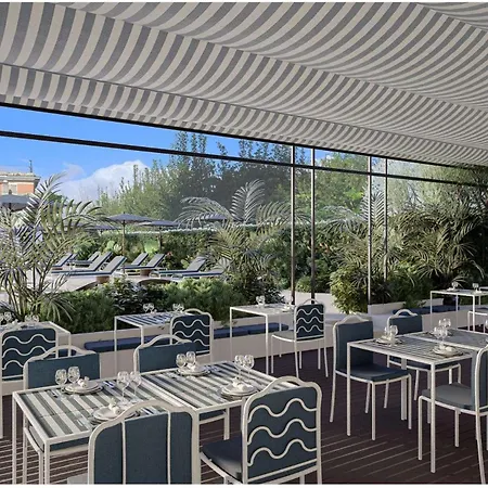 Hotell Grand Flora