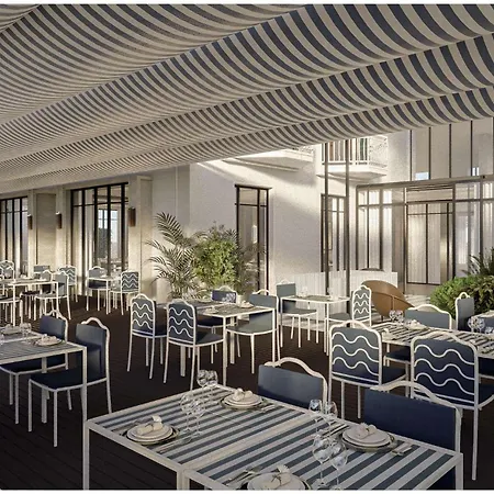 Grand Flora Hotell 4*
