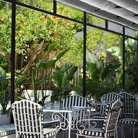Hotell Grand Flora Sorrento