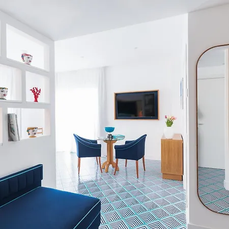 그랜드 플로라 호텔