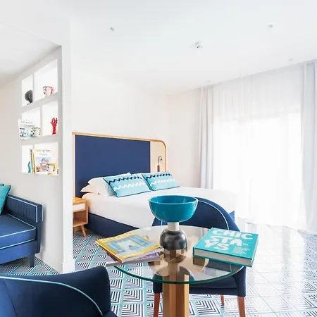 그랜드 플로라 호텔