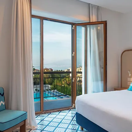 Grand Flora 4* סורנטו