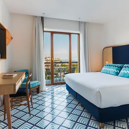 호텔 그랜드 플로라 4*