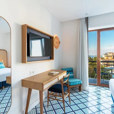 그랜드 플로라 호텔 소렌토