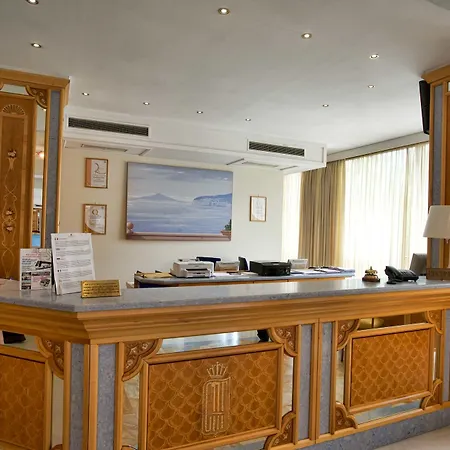 호텔 그랜드 플로라